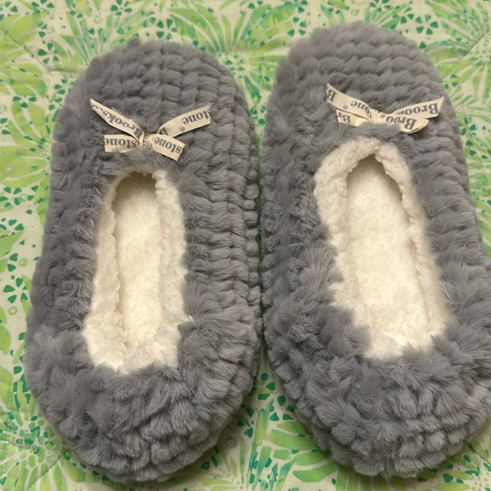 New slippers. Never worn.